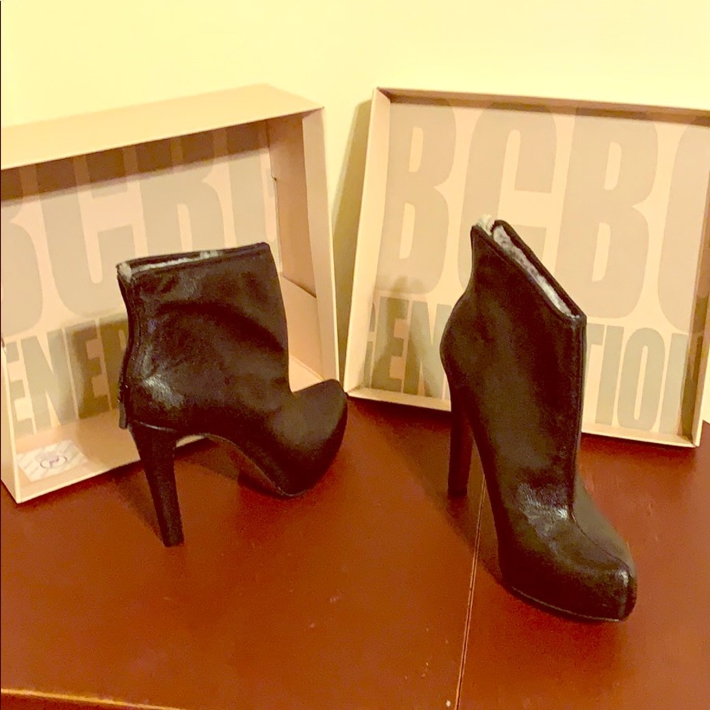 Worn once, BCBG Generation Black leather Botties